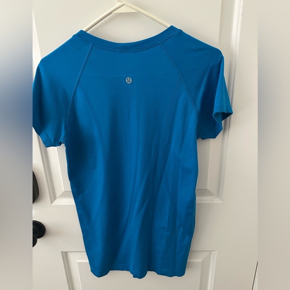 Swift tech shirt waist length size 8 - Picture 2 of 2